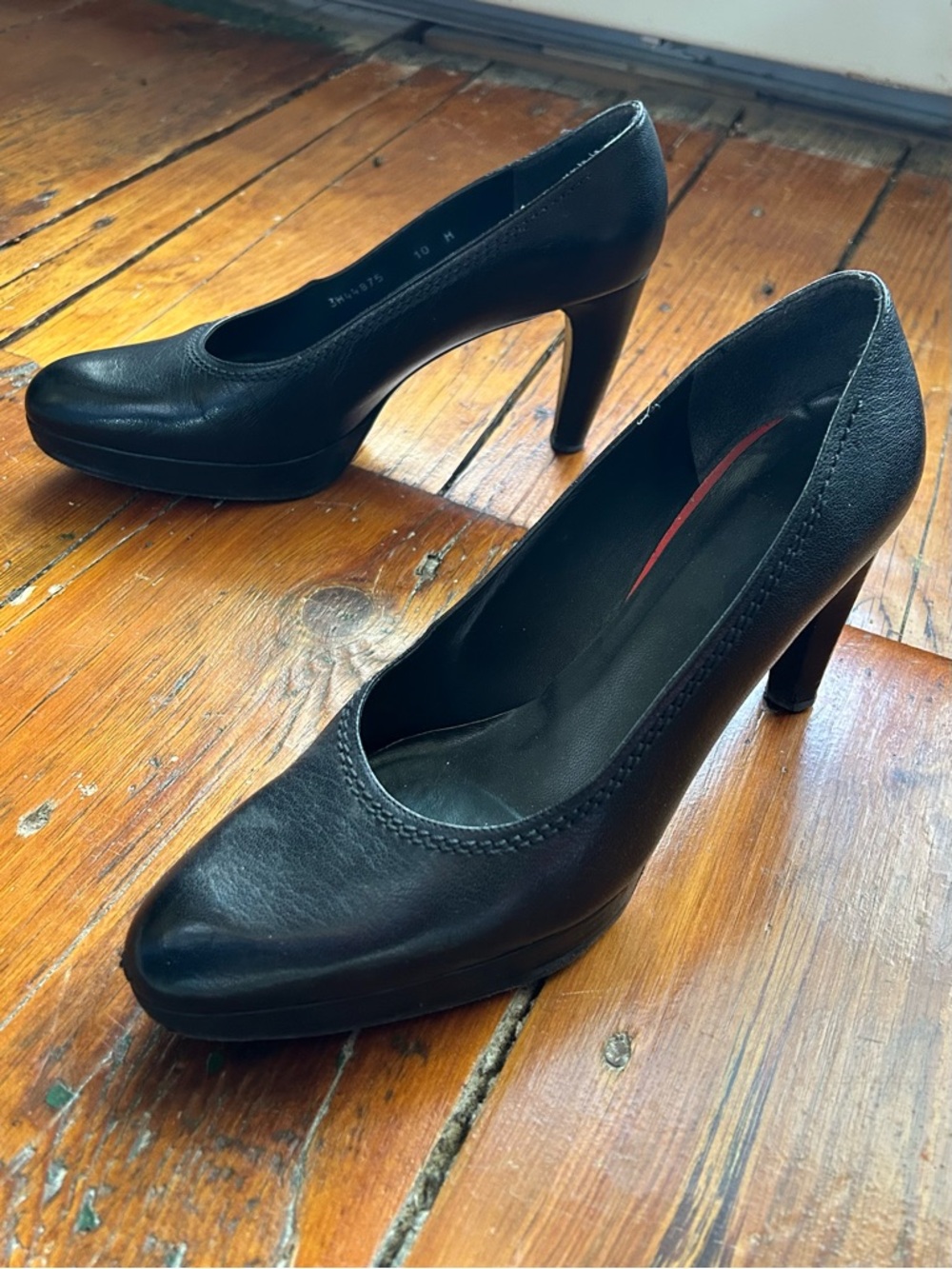 Stuart Weitzman Platform black
pumps, size 10